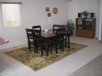 utah ski condo dining room